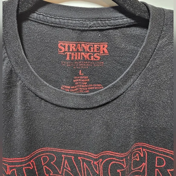 Stranger Things Logo T-Shirt - Picture 2 of 2